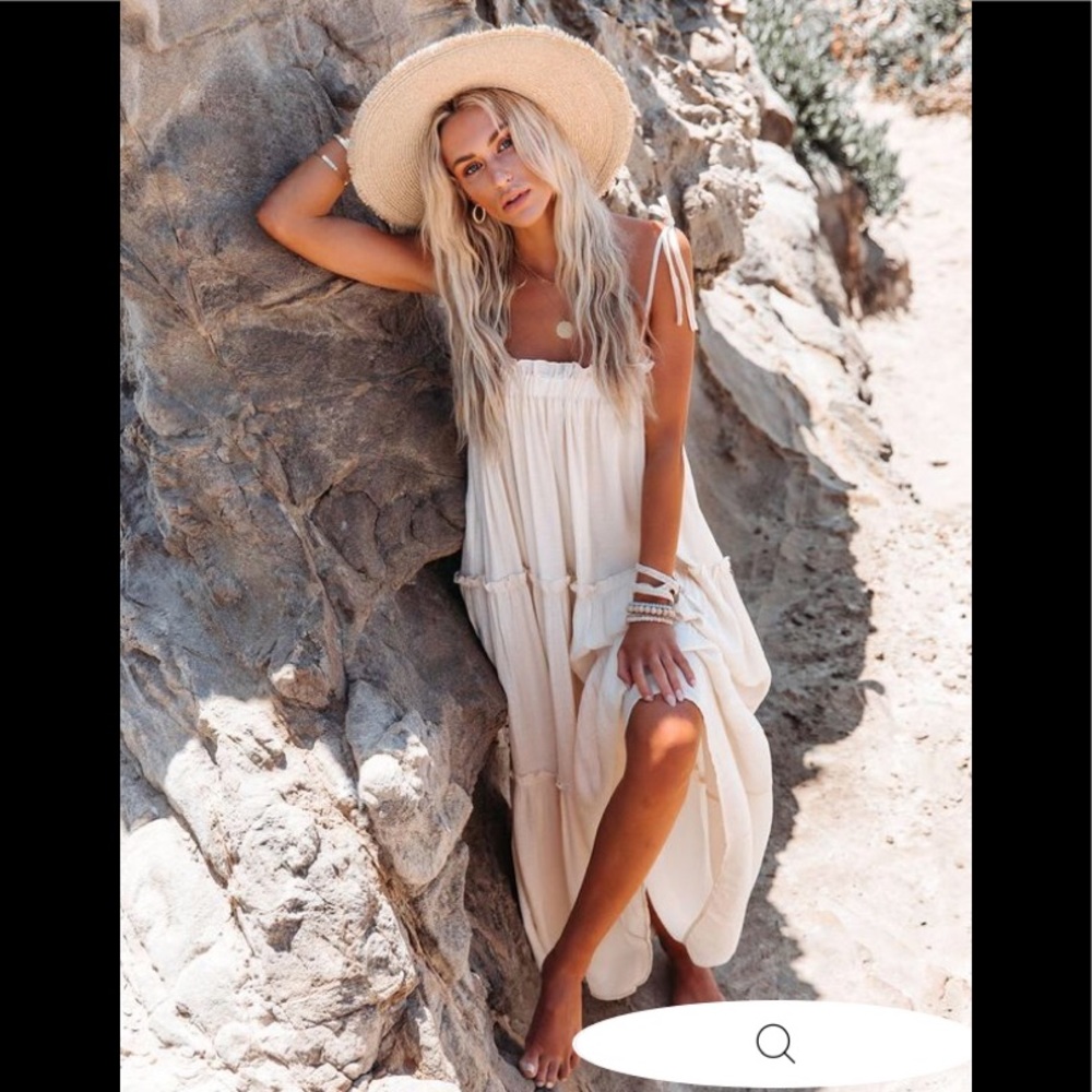 Vici Dolls Catch the Sun maxidress